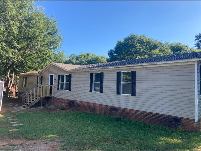 Photo - 319 Bridgeview Dr House