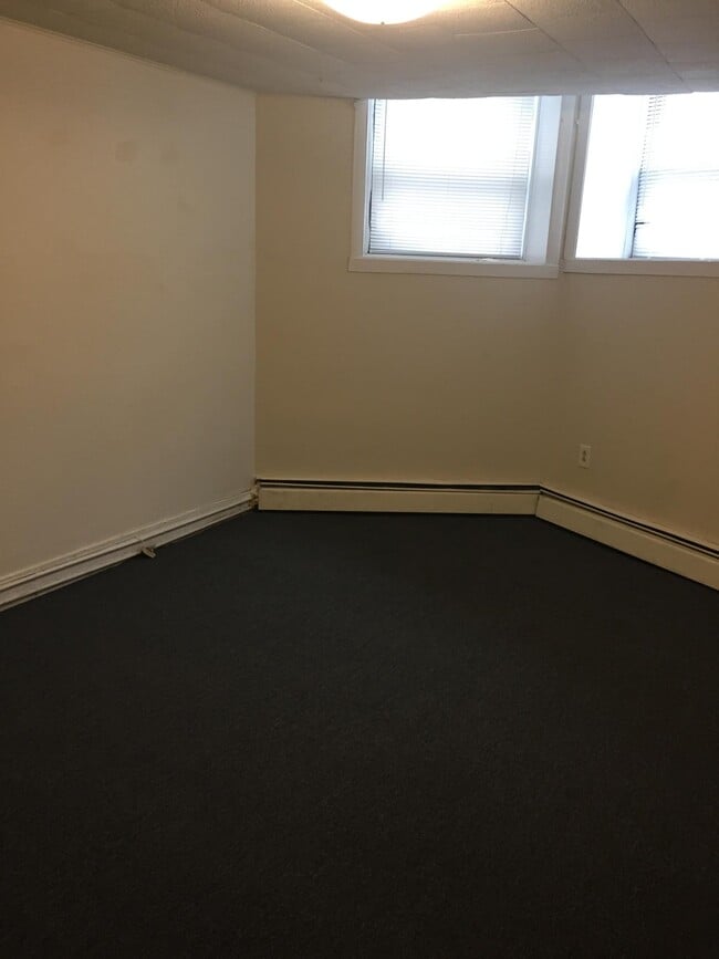 Photo - 36 Orkney Rd Unit B