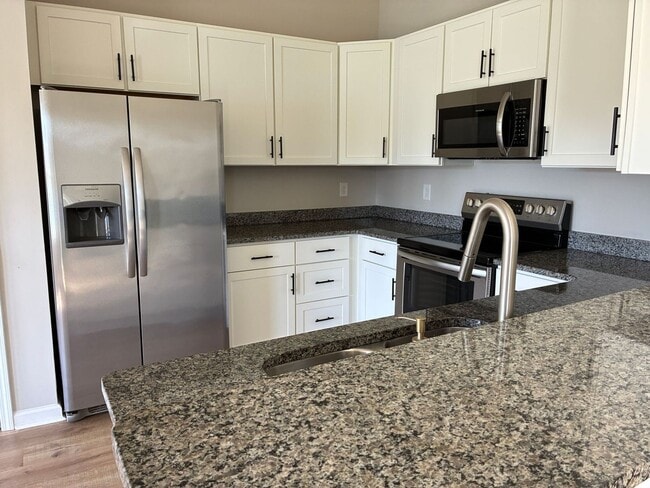Photo - 440 Levanto Rd