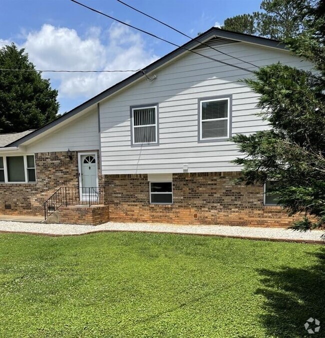 Building Photo - 3063 Claiborne Dr NW Rental
