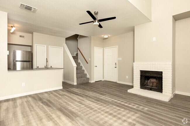 1BR, 1BA - 709SF