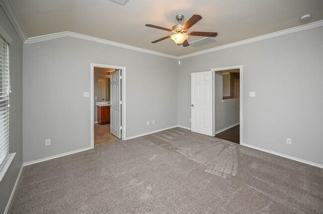 Building Photo - 6431 Calgary Woods Ln Rental