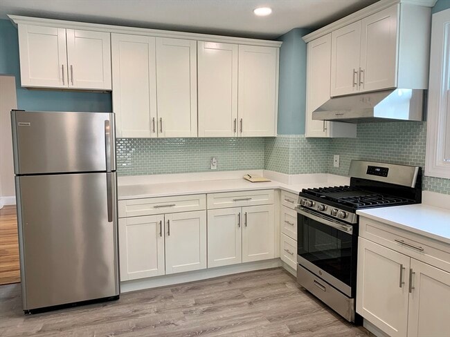 Photo - 56-58-58 Lexington St Unidad 56