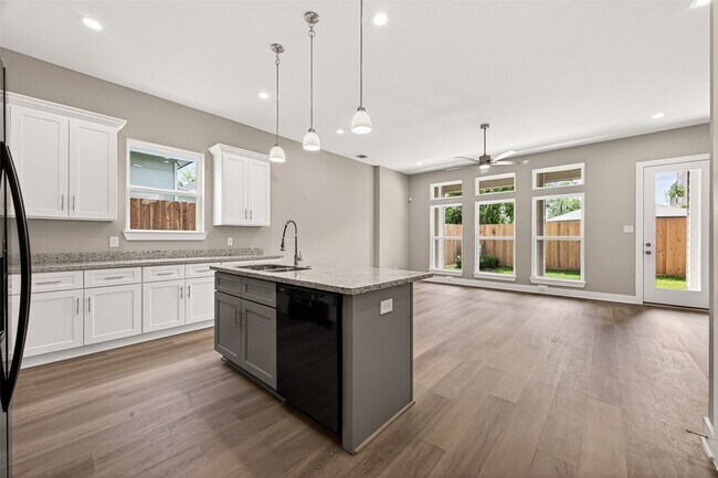 Building Photo - 3514 Runnels St