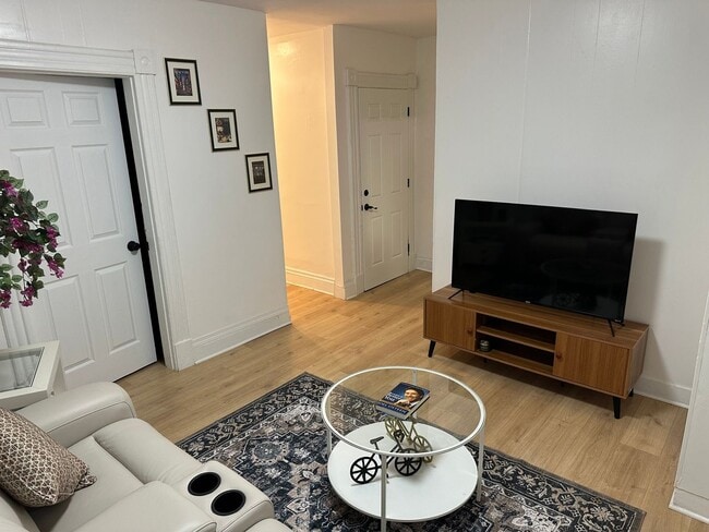 Photo - 63 Whitmore St