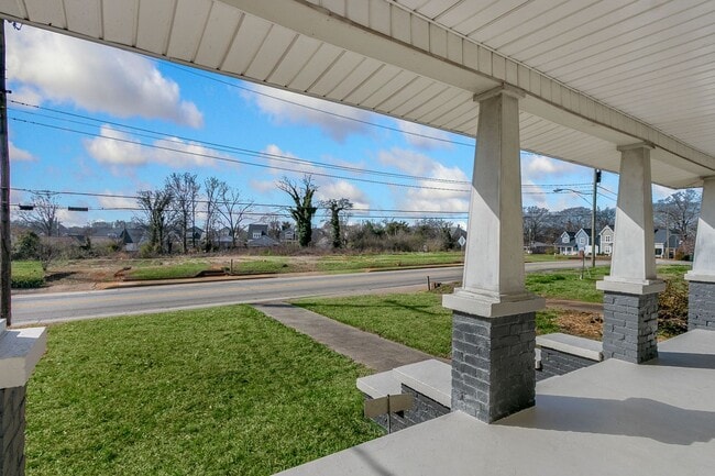 Photo - 1166 Pendleton St