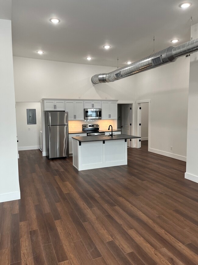 Photo - 174 Park Ave Unit 2