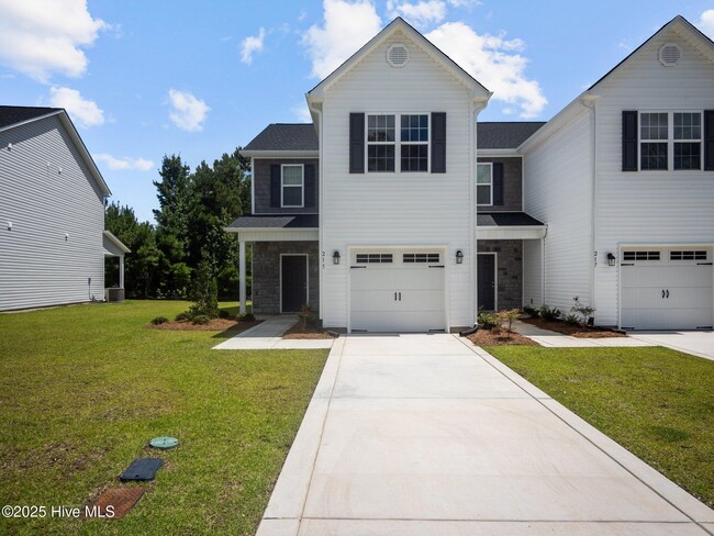 Photo - 215 Verrazzano Ln