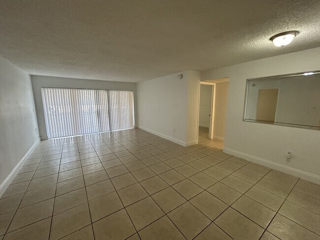 Photo - 4205 N University Dr