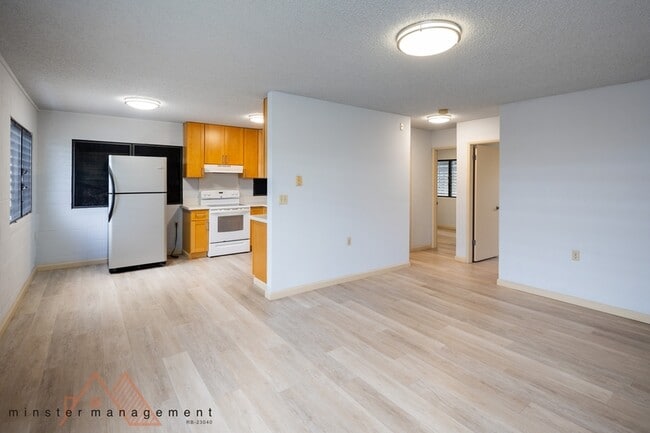 Photo - 215 Azores St