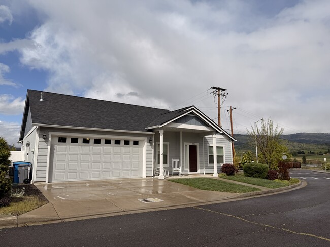 Building Photo - 301 Wintersage