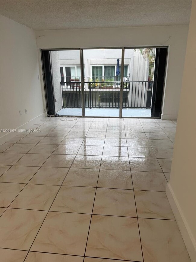 Photo - 30 NW 87th Ave Unidad C223