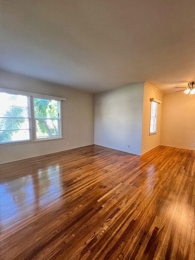 Photo - 7030 Flight Ave Unit 7030