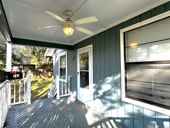 Photo - Island Bungalow, Minutes From the Beach!