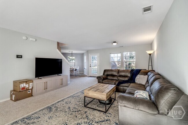 Photo - 3 Blackberry Ln