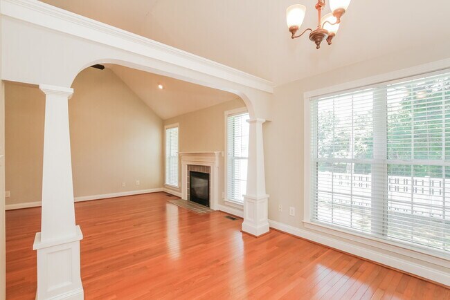 Photo - 2558 Paddle Pl NW