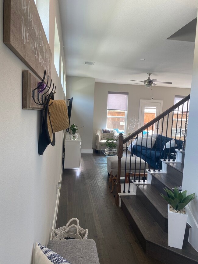 Photo - 2129 Lovedale Ave