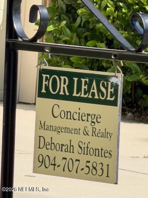 Photo - 121 Broadbranch Way