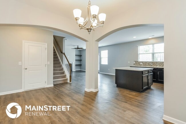 Photo - 626 Stapleford Ln