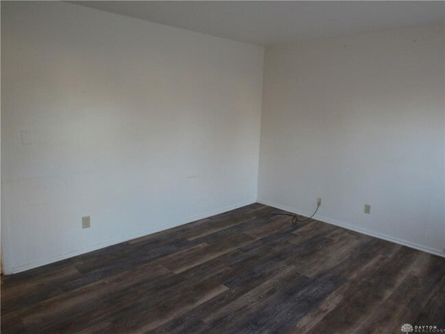 Photo - 4976 Marburn Ave