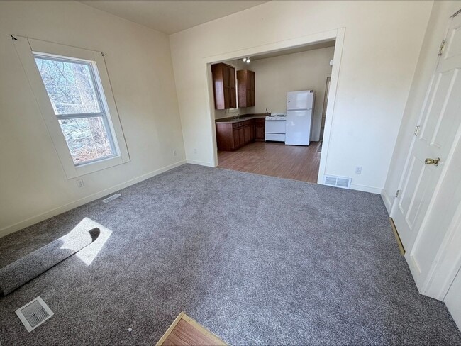 Photo - 3 bed 1 bath House for rent!