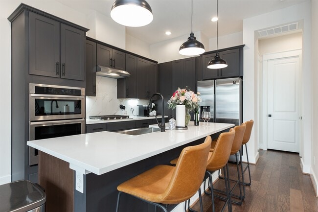 Photo - 605 Middle St