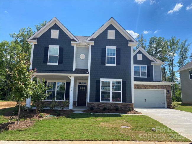 Photo - 1076 Thoroughbred Dr. House