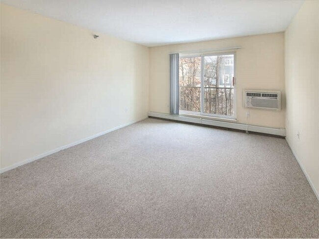 Photo - 16955 Toronto Ave SE Unidad 308