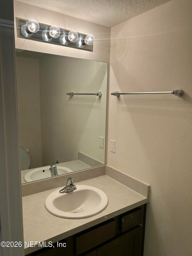 Photo - 911 Capitol Pkwy