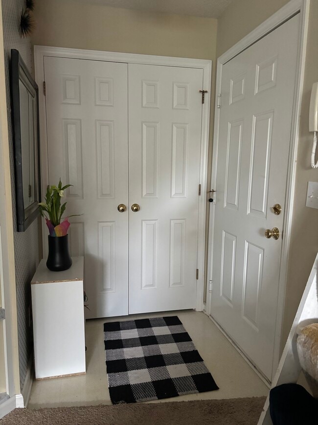 Building Photo - 524 Ivy Glen Dr