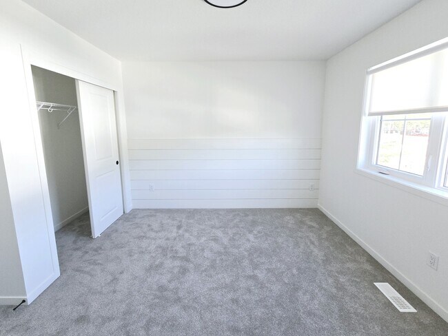 Photo - 11633-11688 88 St Unit MAIN 11633