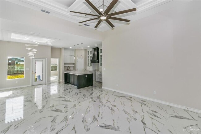 Photo - 20 E Sabinal Ave