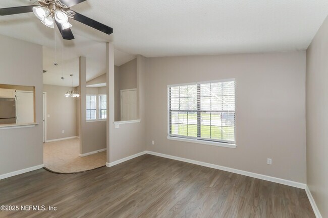 Photo - 7453 Amandas Crossing Dr N