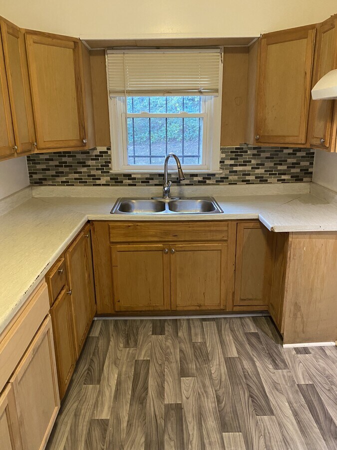 Photo - 2145 Macon Dr SW