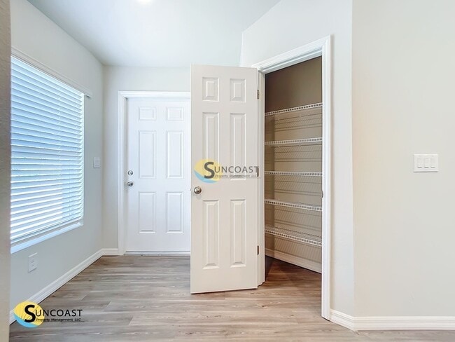 Photo - 27066 Adams St