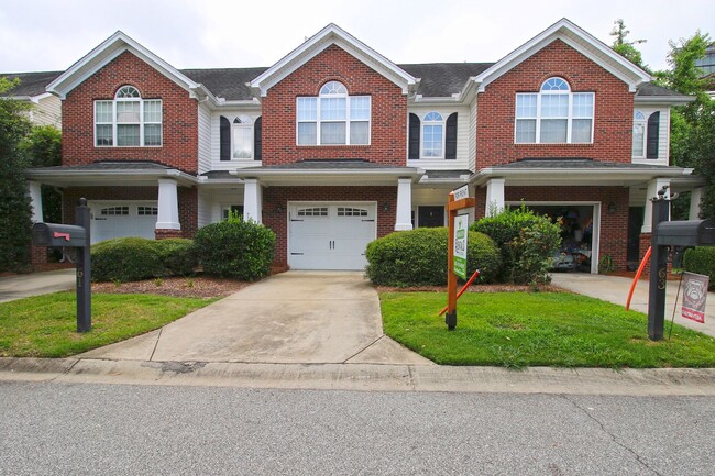 3 Bedroom. 2.5 Bathroom Townhome in Pennin... - 3 Bedroom. 2.5 Bathroom Townhome in Pennin...