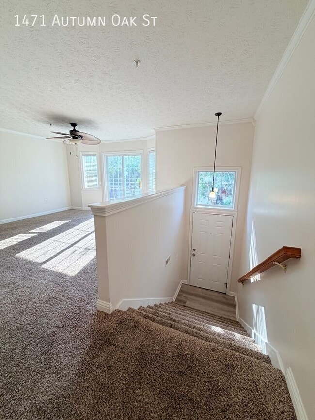 Photo - 1471 Autumn Oak St
