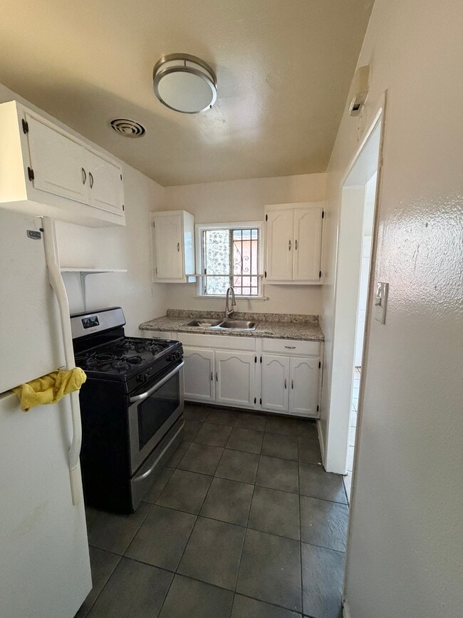 Photo - 2042 Martin Luther King Jr Ave Unit 4