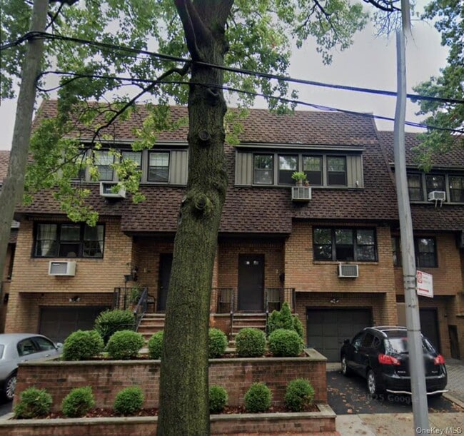 Building Photo - 78-15 24th Ave Unit 1