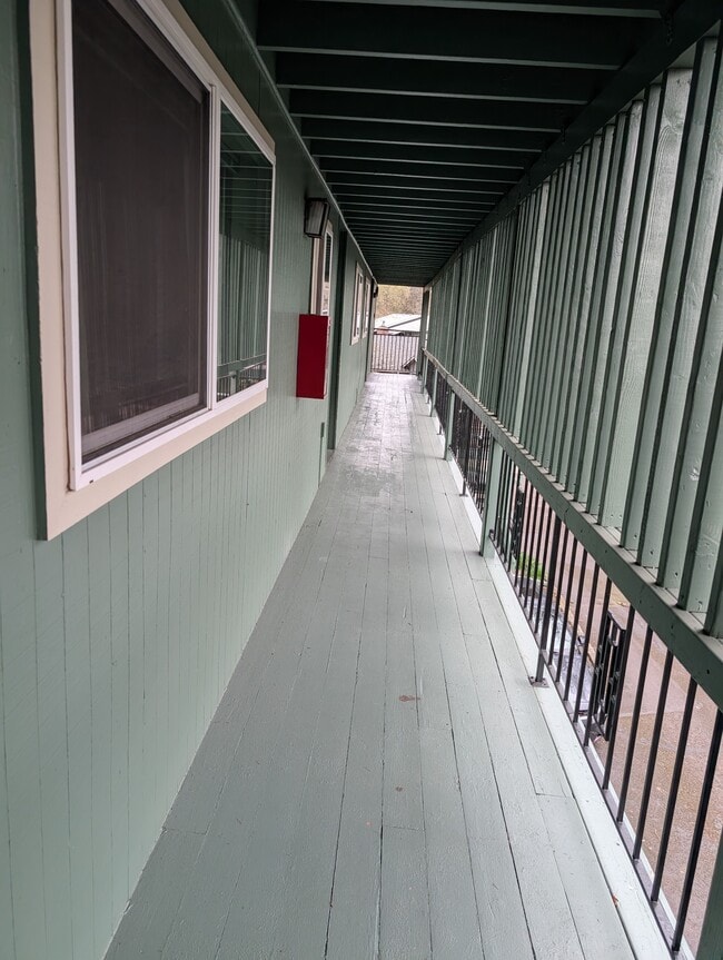 Photo - 1106 Waller St SE