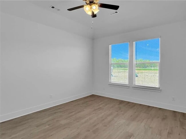 Building Photo - 201 Collie Ave