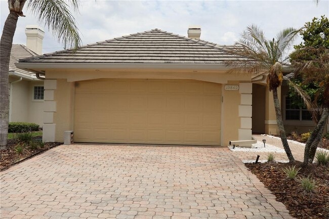 Building Photo - 10842 Woodchase Cir