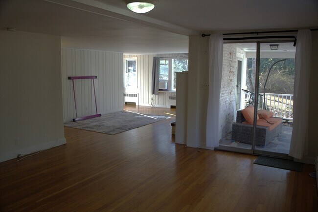 Photo - 139 Grove St