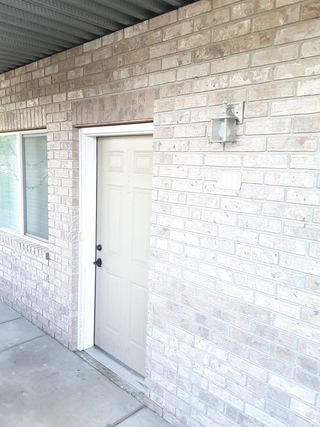 Photo - 1969 N Canyon Rd