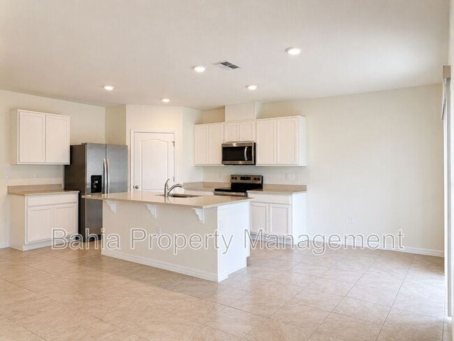 Photo - 869 Ambleside Dr