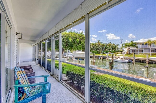 Photo - 68 Yacht Club Dr Unit 3