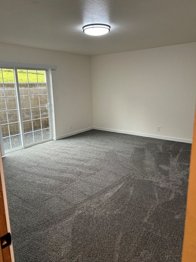 Photo - ScreenFirstStrike Unit Screen400