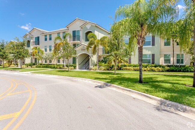 Building - Mirabella