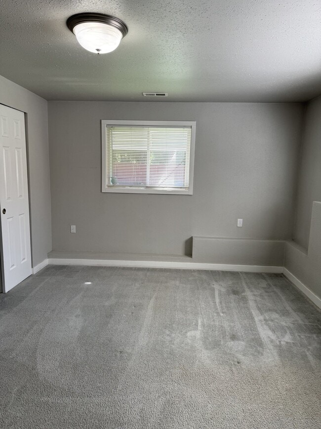 Building Photo - 10302 141st St Ct E