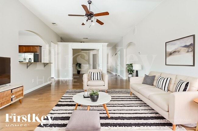 Photo - 120 Ellington Dr